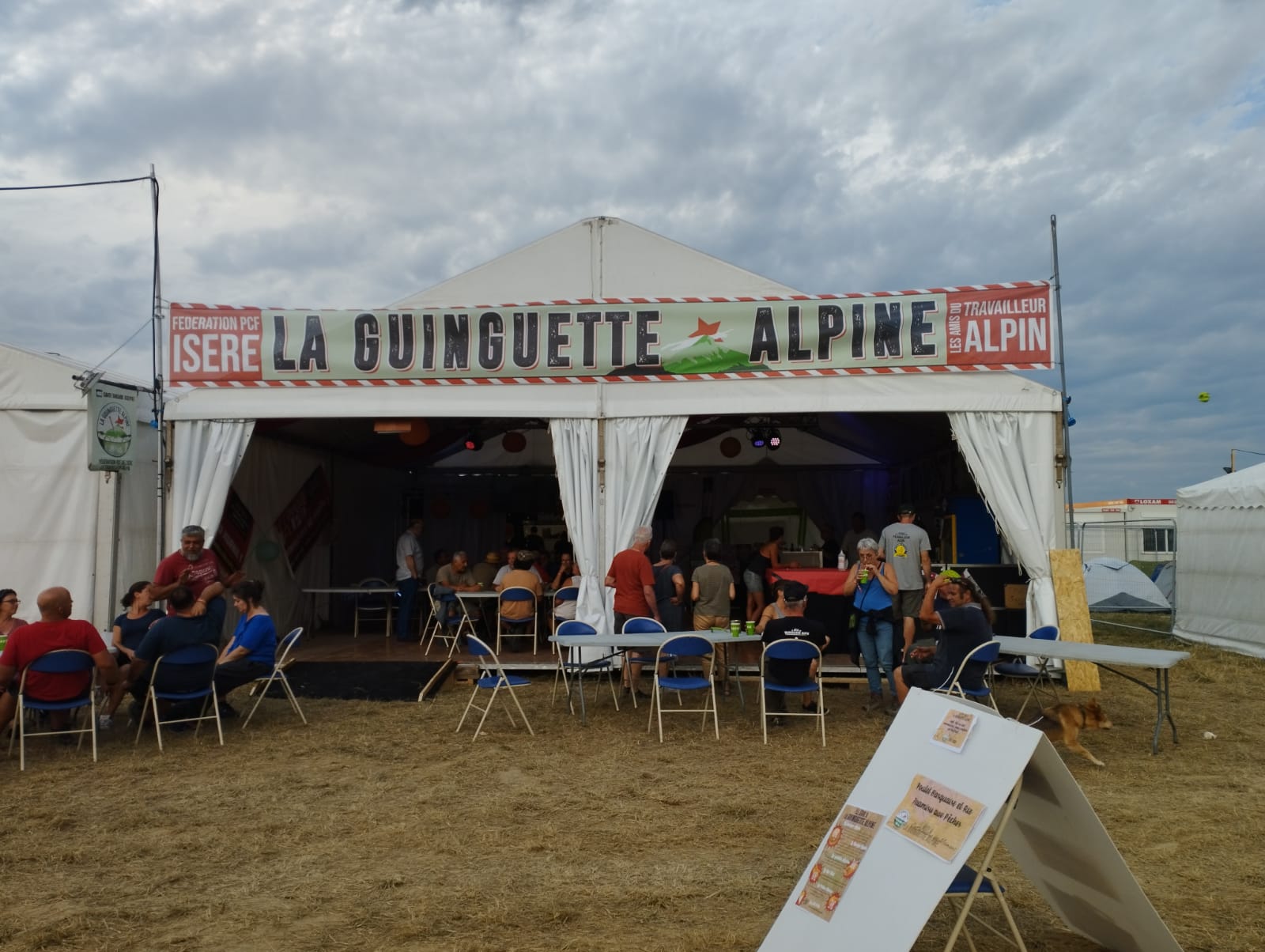 Le bar de la guinguette
